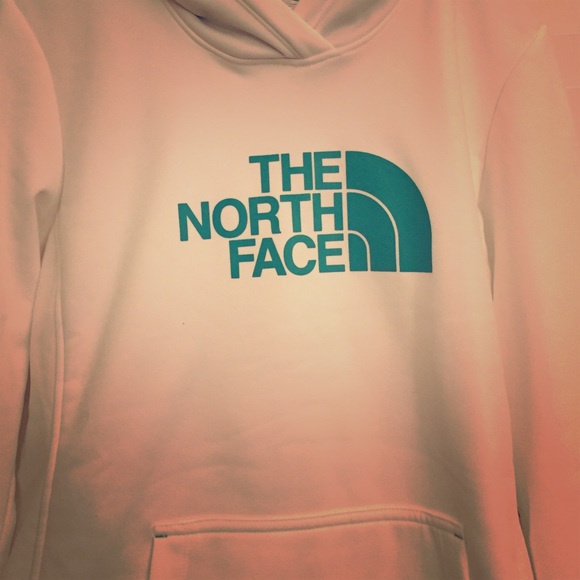 The North Face pullover!☃