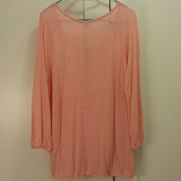 Feminine top with lace - Picture 3 of 3
