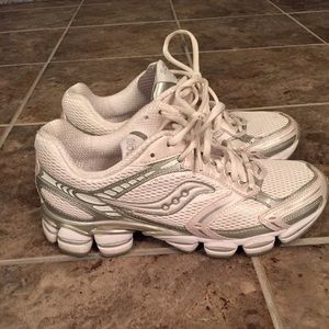 Saucony Grid Propel Plus shoes