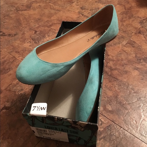 Teal Flats size 7.5