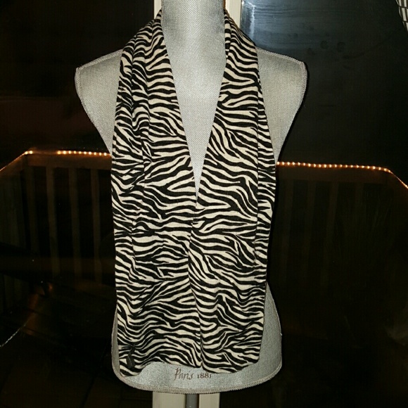 Express zebra scarf