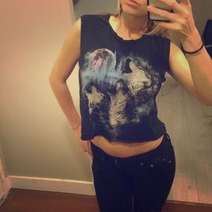 Howl at the moon crop top 🌙