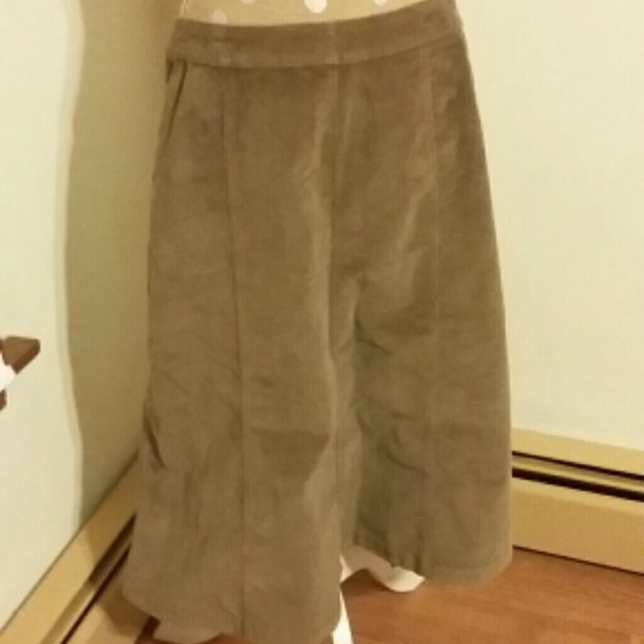 Courderoy tan skirt