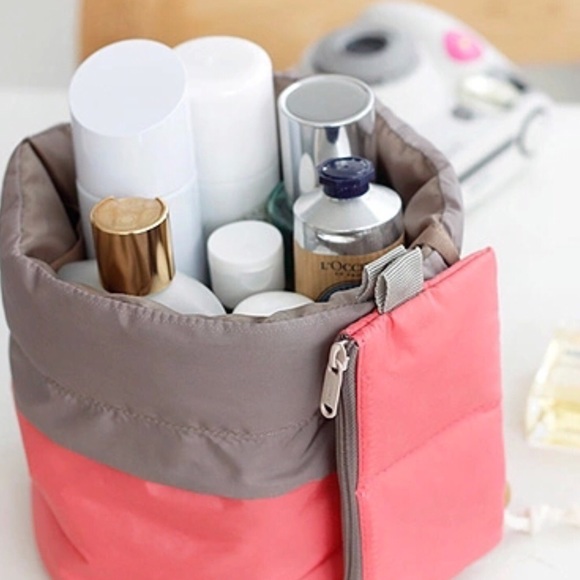 Dusty blue or deep pink travel toiletry organizer - Picture 4 of 4