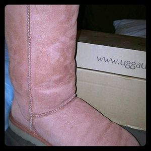 Classic tall ugg size 9 rusty pink color w box