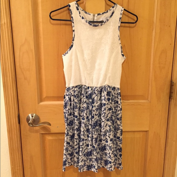 Excellent condition floral dress from Delia's