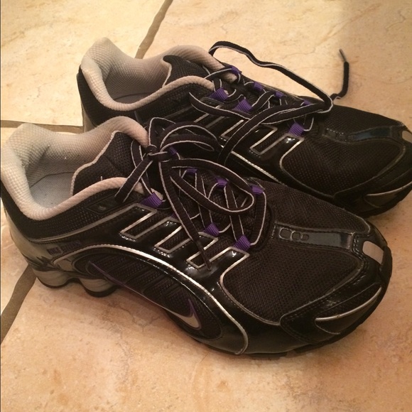 Nike Shocks Tennis shoes
