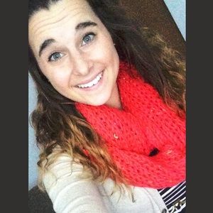 Meet your Posher, Alisha