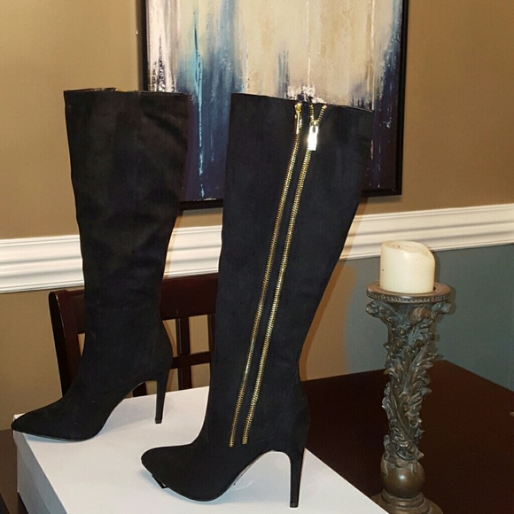 Black suede like heel boots - Picture 1 of 4