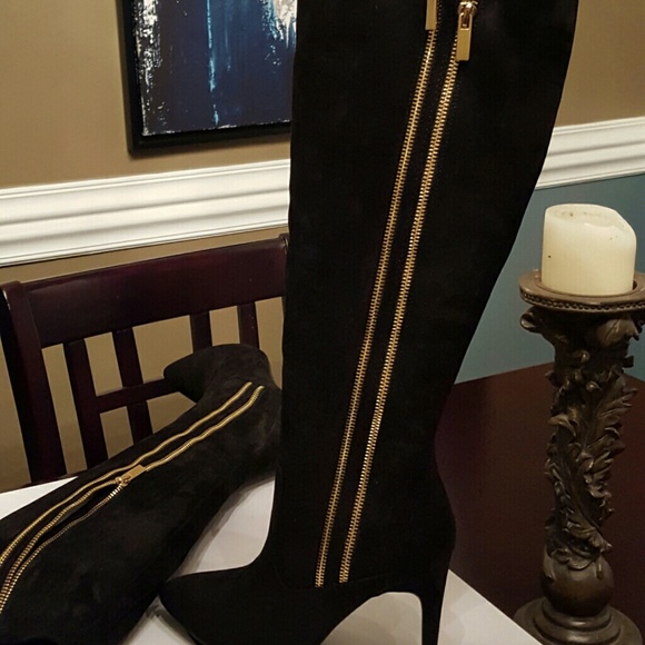 Black suede like heel boots - Picture 3 of 4