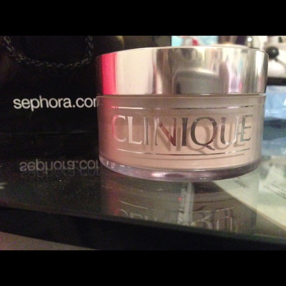 Clinique blended face powder