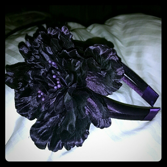 Oversized flower headband