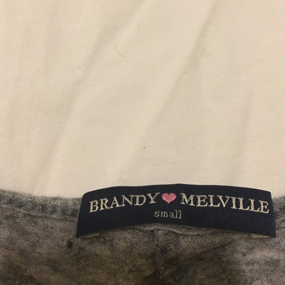 BRANDY MELVILLE crop top