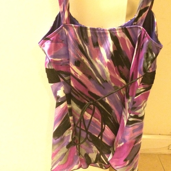 Top - Picture 2 of 2