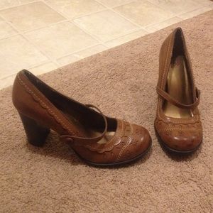 BKE Sole Brown Heels