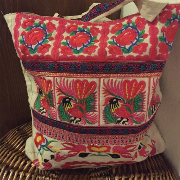 Embroidered canvas tote