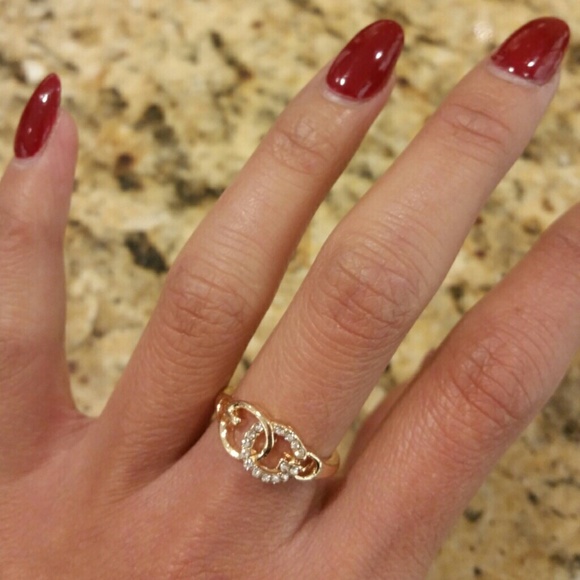 Cute ring - Picture 3 of 3