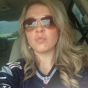 Meet your Posher, Candice