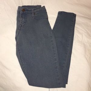 Forever 21 skinny blue jeans