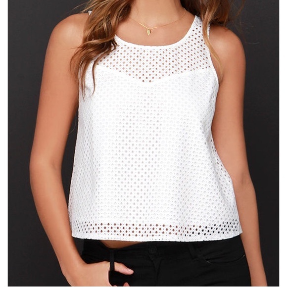Eyelet Tank - Picture 1 of 2
