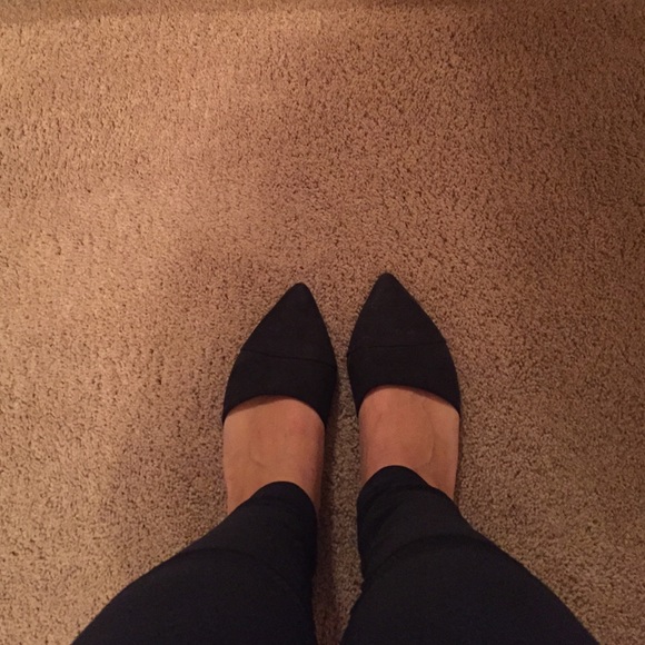 Never been worn Chinese Laundry Flats