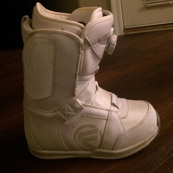 FLOW - Vega Boa Snowboard Boot - Picture 2 of 4
