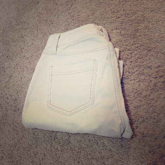 Gap 4R cream cords. Like new! Curvy, low rise - Picture 1 of 4