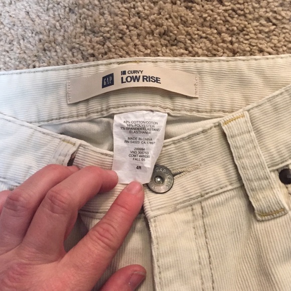 Gap 4R cream cords. Like new! Curvy, low rise - Picture 4 of 4