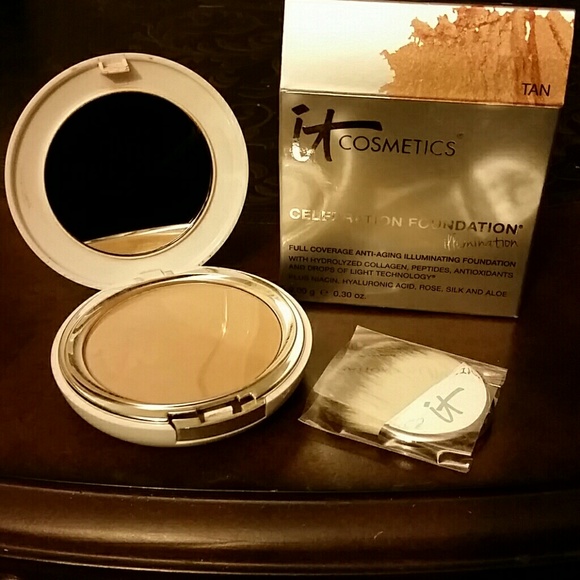 IT Cosmetics celebration foundation