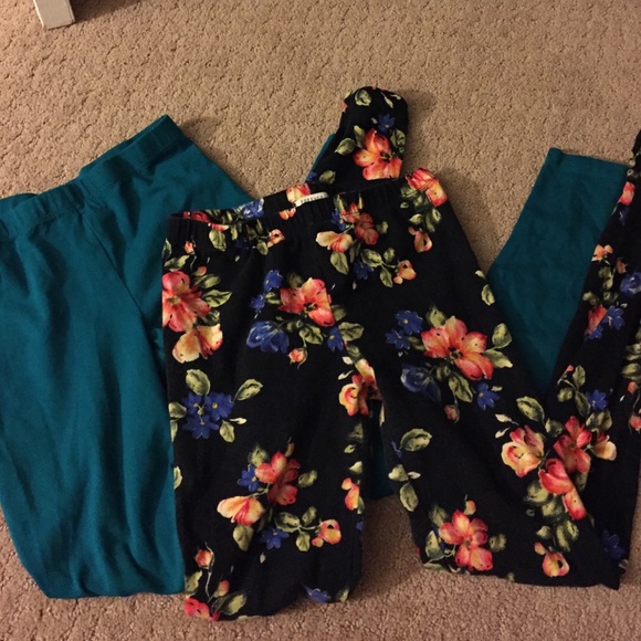 Flash sale! Tropical Leggings + free teal leggings