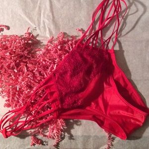 LARGE NWOT VS strappy cheekini