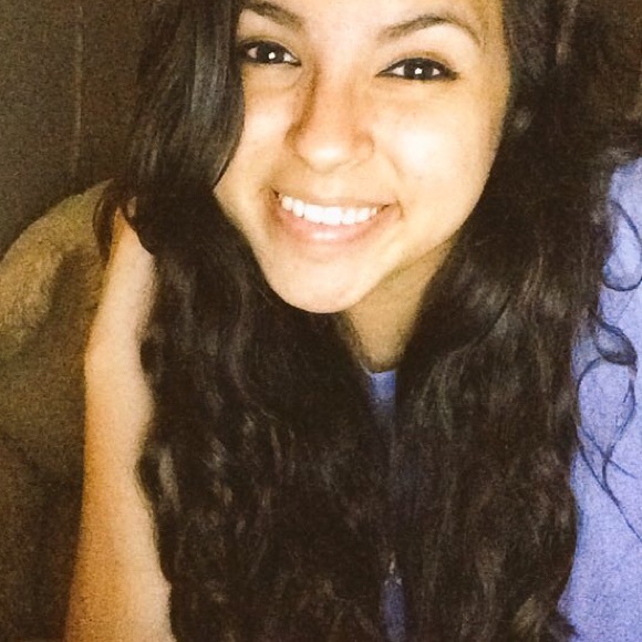 Meet your Posher, Angelicarae