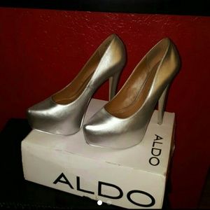 NWB SEXY heels