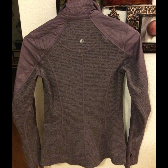 ❌SOLD❌LULULEMON rebel runner jacket 2 RARE! - Picture 3 of 4