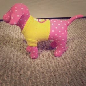 VS Pink Dog