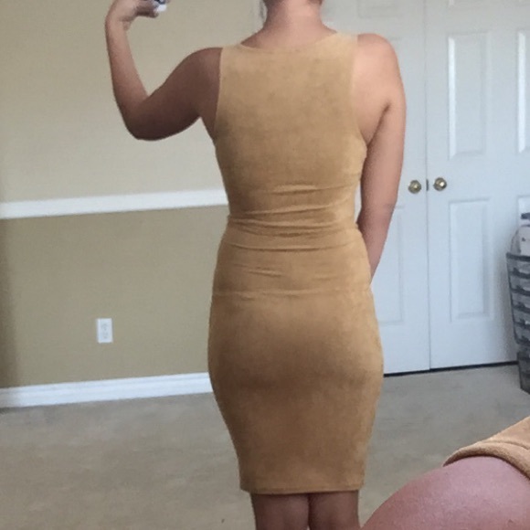 Tan suede dress - Picture 3 of 3
