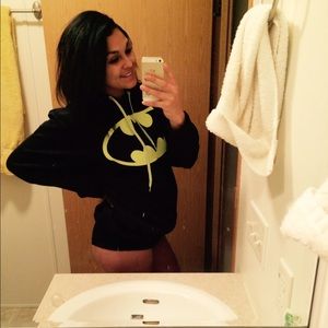 Meet your Posher, Jasmine