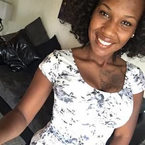 Meet your Posher, Yessenia