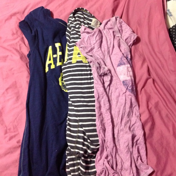 3 American Eagle shirts!