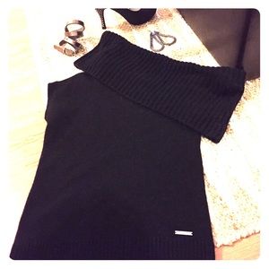 Peep Shoulder Michael Kors