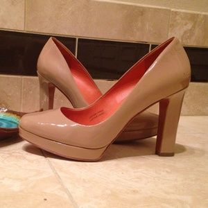 Via Spiga heels nude