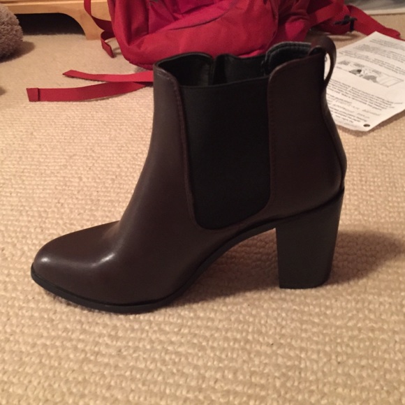 Short Booties - Picture 3 of 3