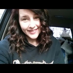 Meet your Posher, Kenzie