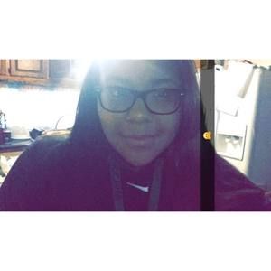 Meet your Posher, Lesly