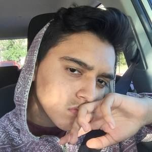 Meet your Posher, Emmanuel