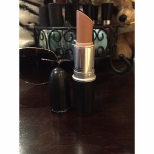 MAC honey love lipstick