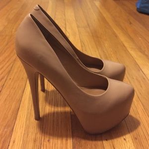 Steve Madden pumps