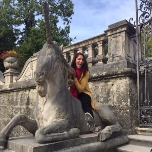 Meet your Posher, Babes - Picture 3 of 4