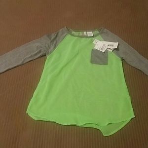 Childrens long sleev tshirt nwt.