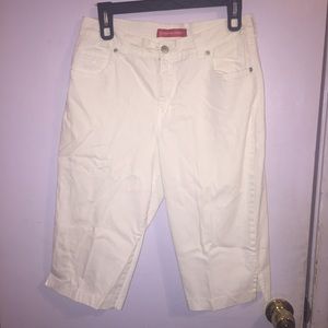 White Gloria Vanderbilt Shorts